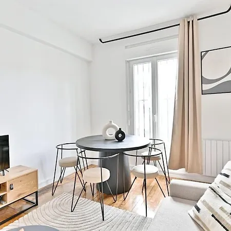 A Cosy Et Confortable