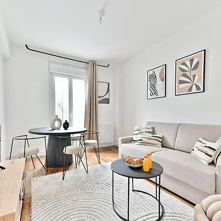 A Cosy Et Confortable Montreuil (Seine-Saint-Denis)